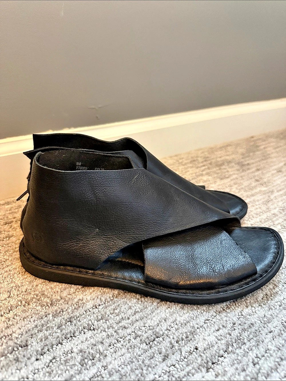 Women’s Born IWA Criss Cross Black Leather Sandals US 8